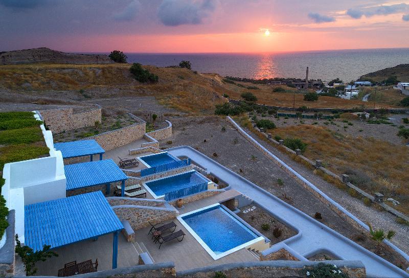Desiterra Resort Suites & Villas Karterádosz Kültér fotó