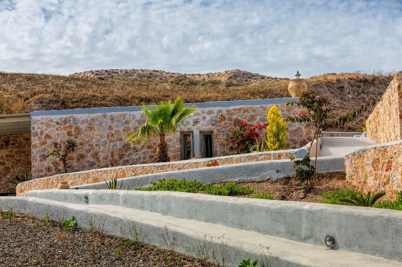 Desiterra Resort Suites & Villas Karterádosz Kültér fotó