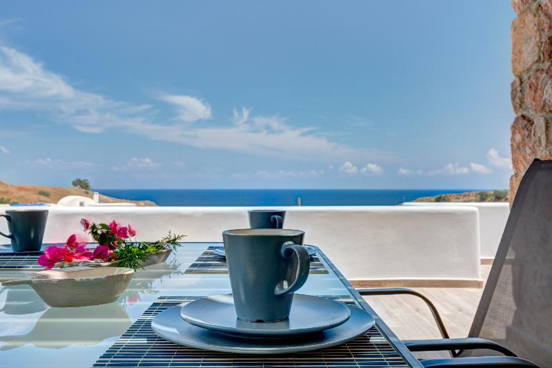 Desiterra Resort Suites & Villas Karterádosz Kültér fotó